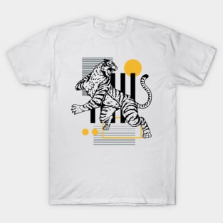 Retro 80s Black & Gold Tiger on the Attack // Vintage Geometric Shapes Background T-Shirt